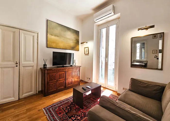 Titus House Nelle Vicinanze Del Colosseo Рим